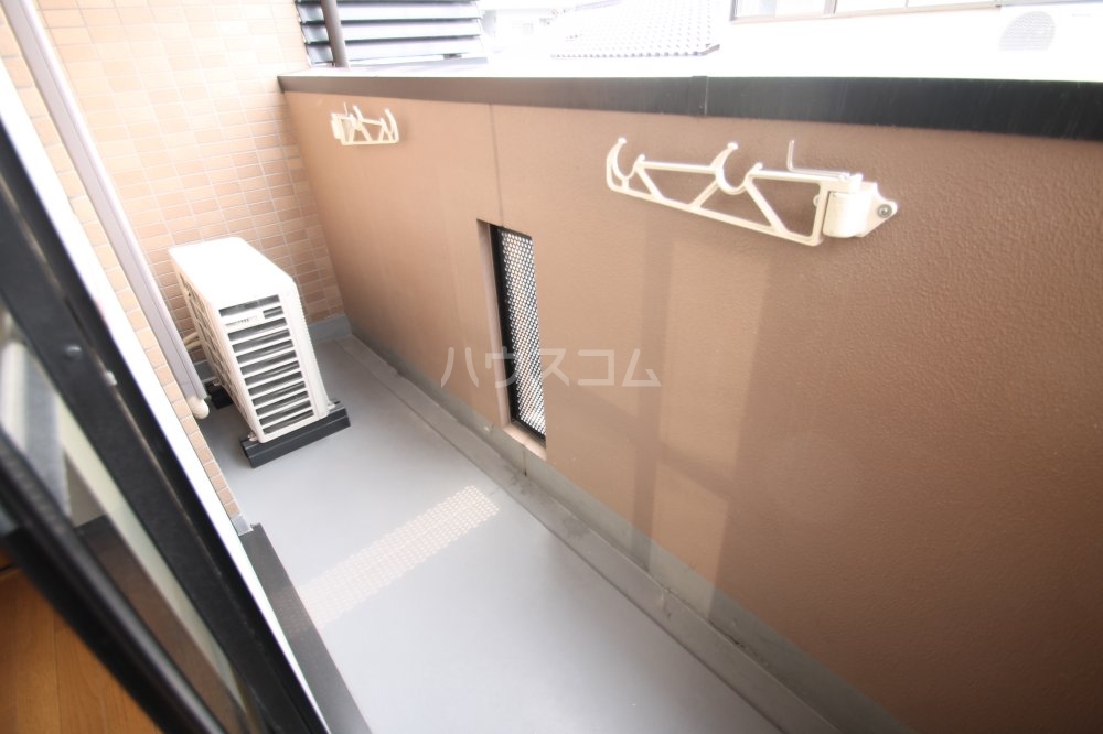 18/28 バルコニー