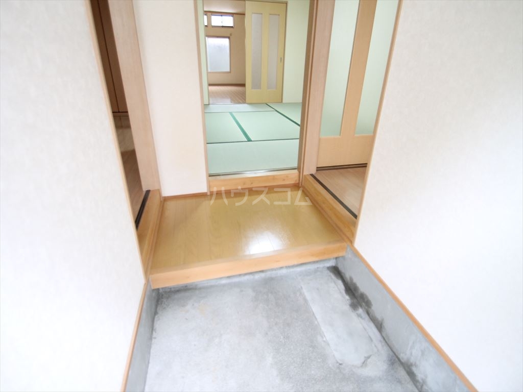 14/30 玄関