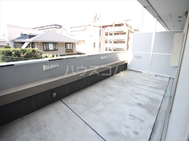 21/30 バルコニー