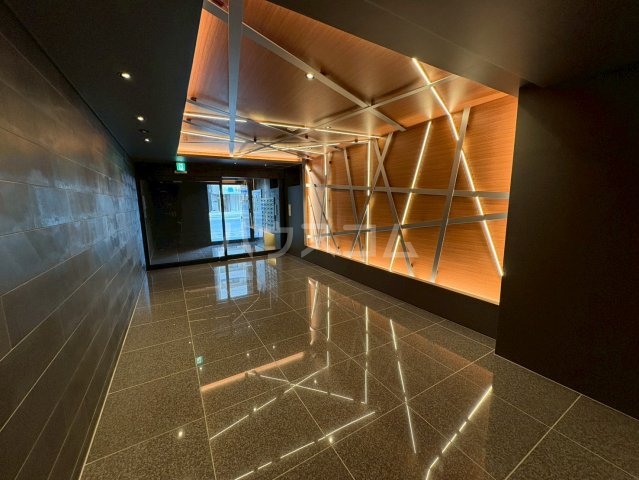 2/3 エントランス