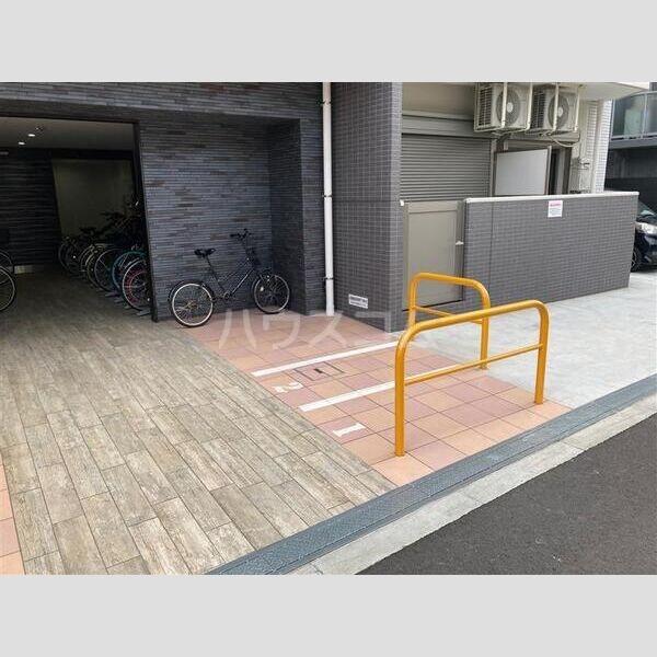 20/30 駐車場