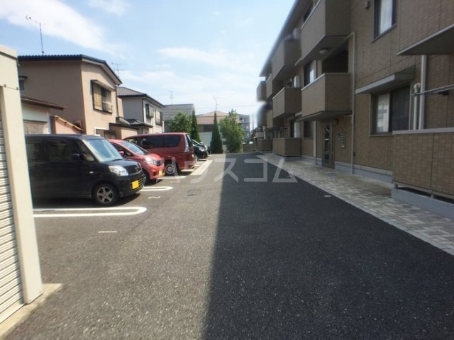 16/18 駐車場