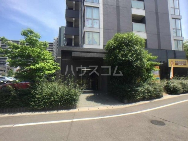 18/24 エントランス