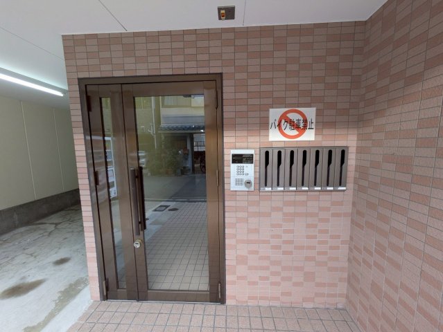 2/10 エントランス