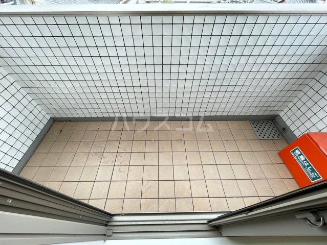 23/30 バルコニー