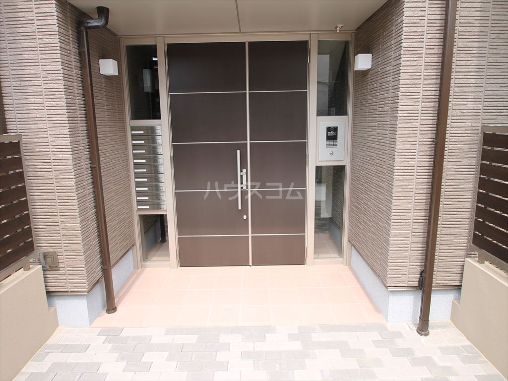 29/30 エントランス