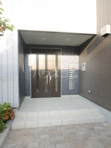 29/30 エントランス