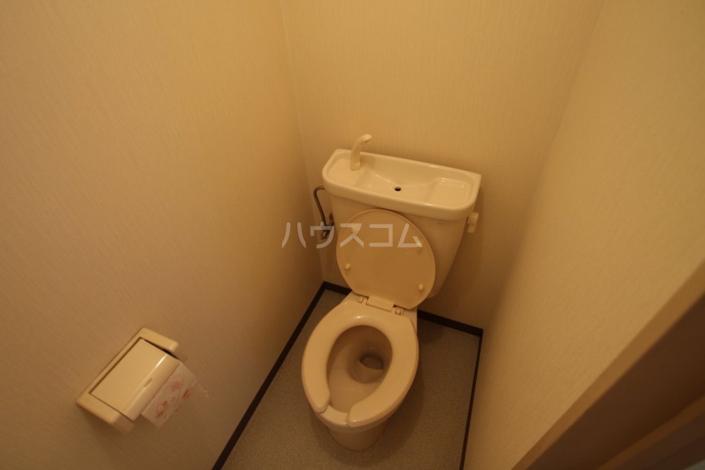 16/27 トイレ