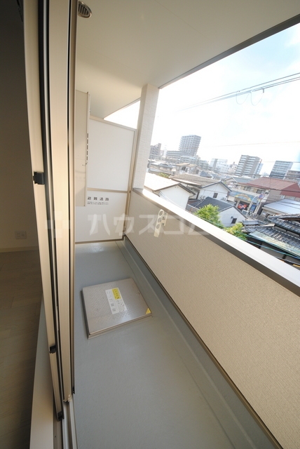 14/27 バルコニー