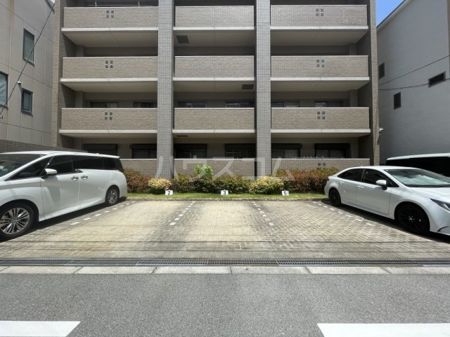 24/30 駐車場