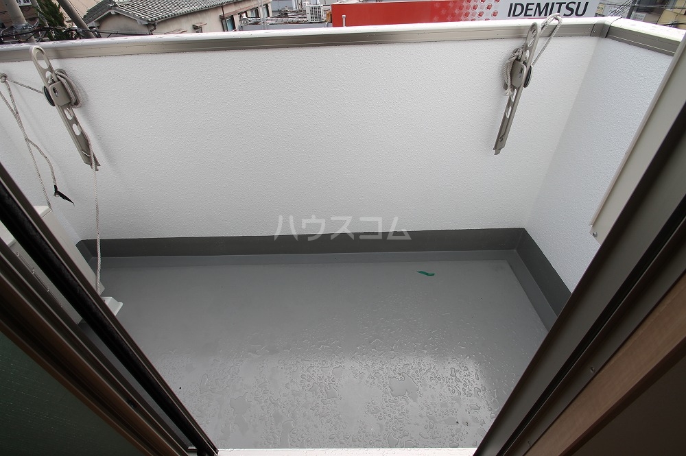 18/27 バルコニー