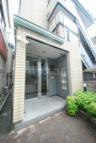 19/23 エントランス