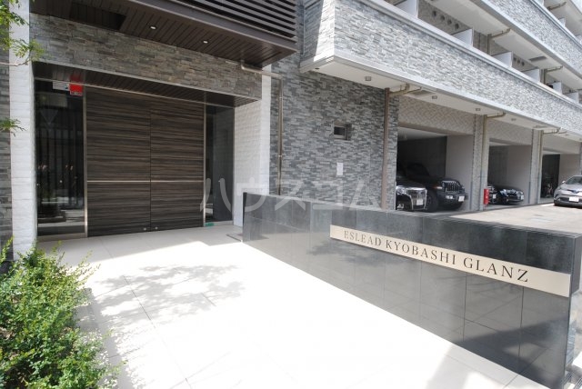 22/30 エントランス