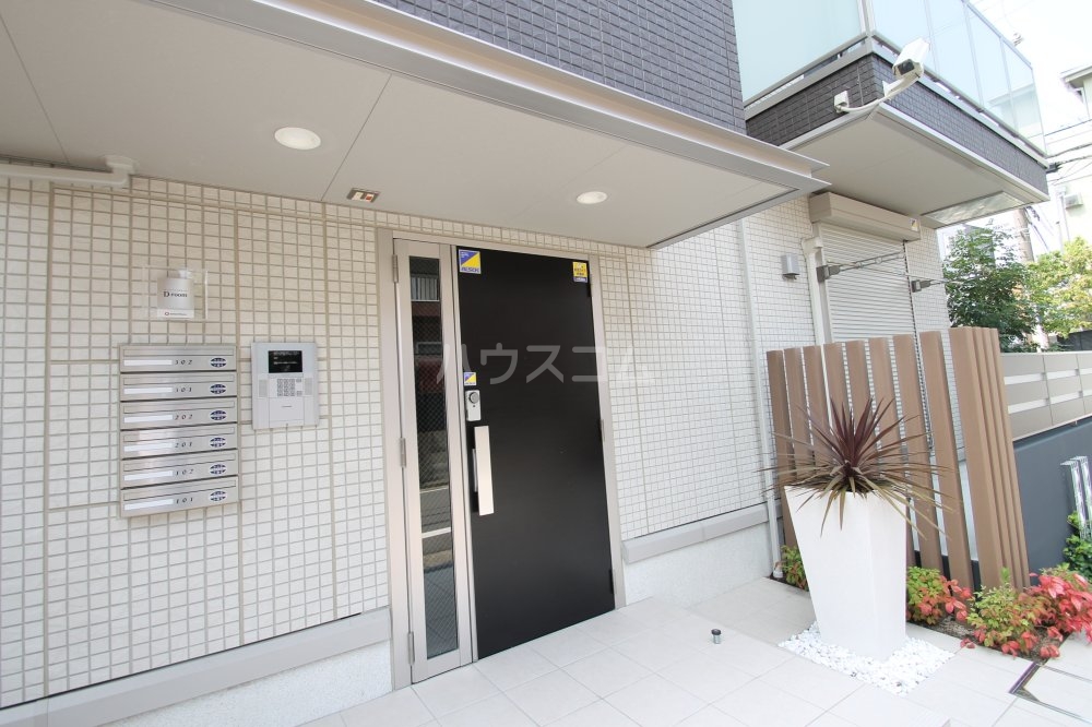 3/4 エントランス