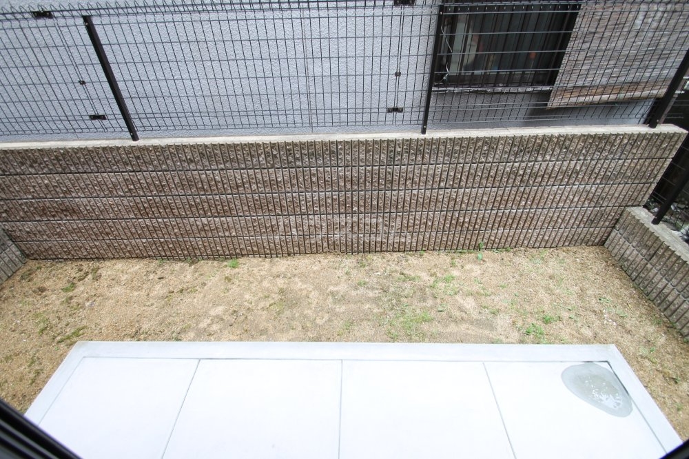 23/30 バルコニー