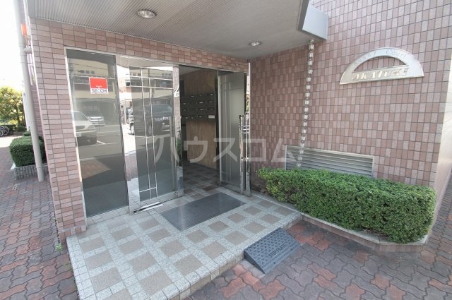 26/30 エントランス