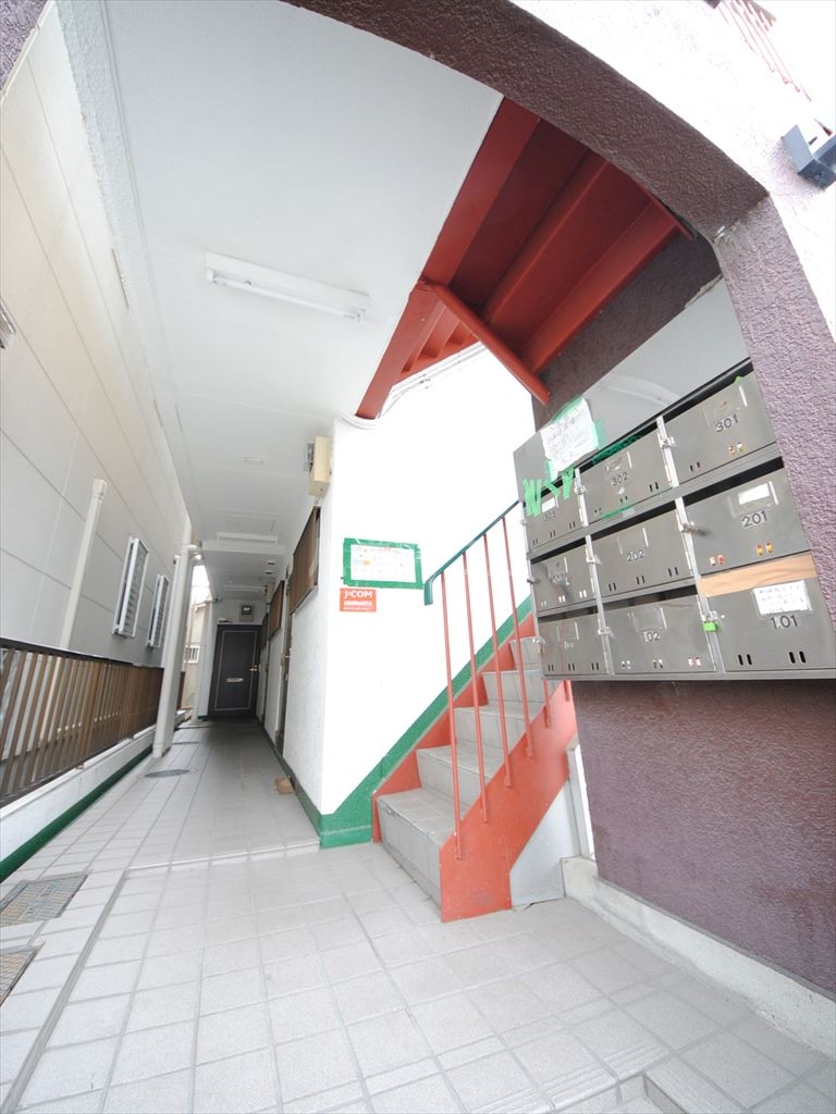 21/27 エントランス