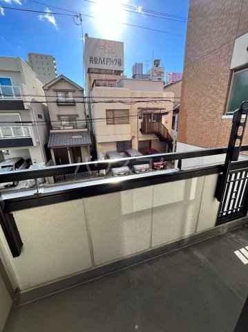 18/27 バルコニー