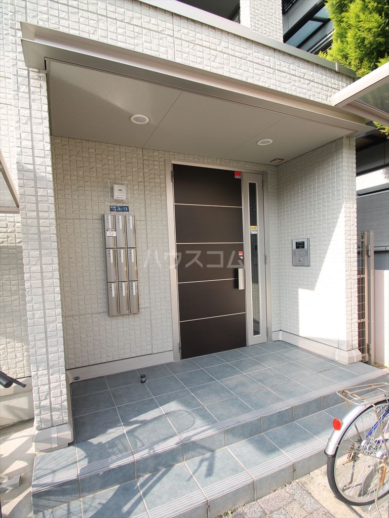 29/30 エントランス