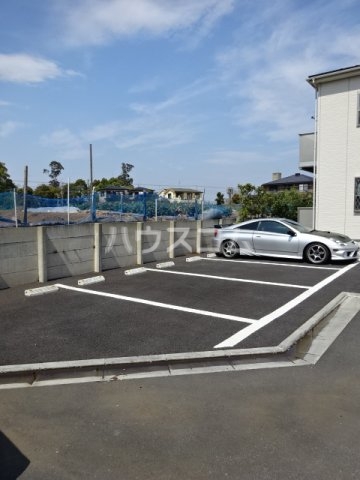 21/26 駐車場