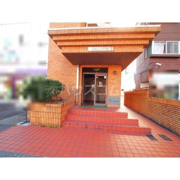 2/5 エントランス