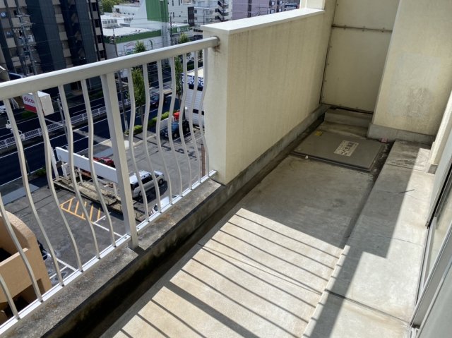 20/28 バルコニー