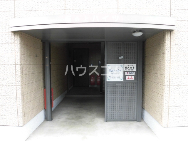 23/30 エントランス