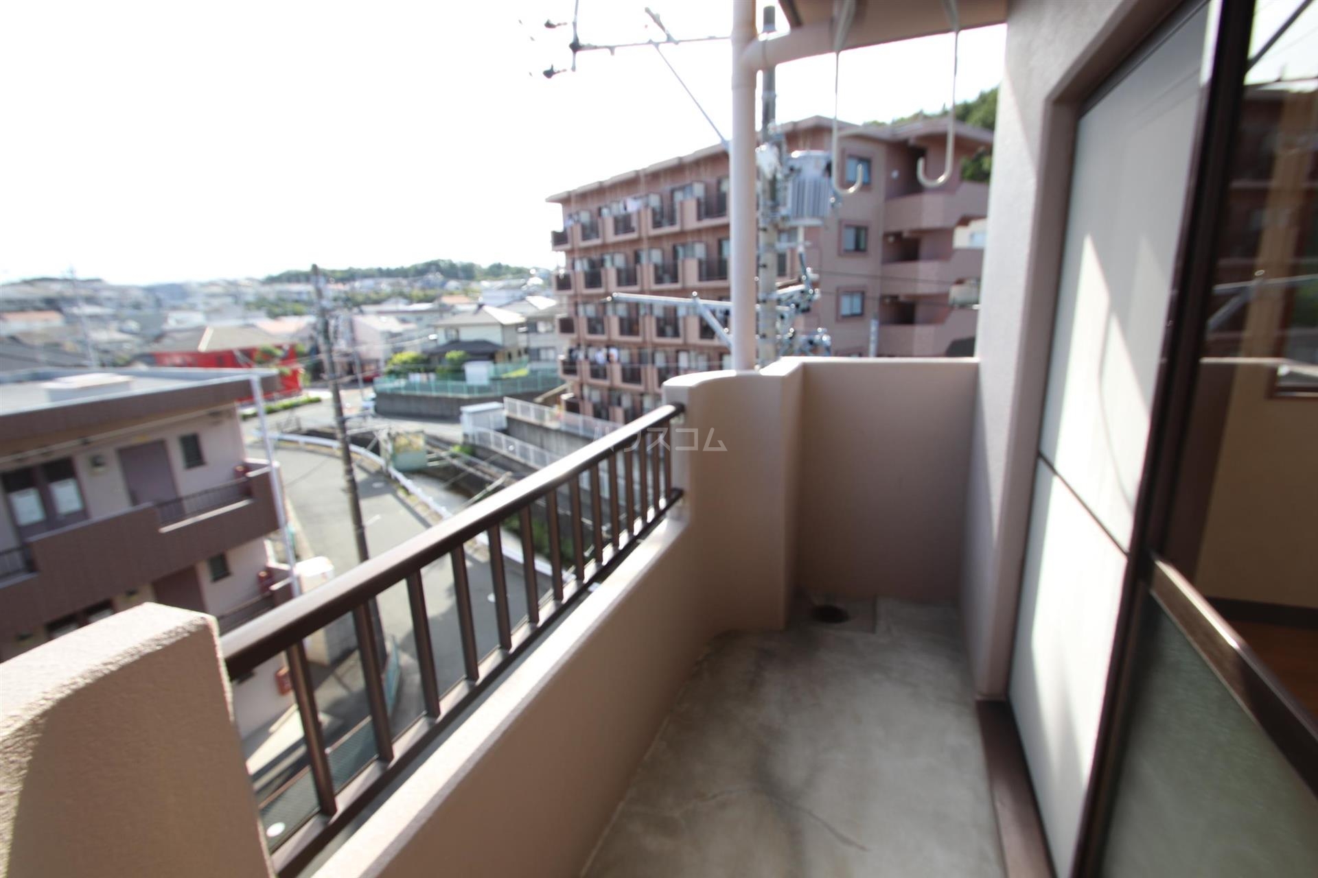 18/28 バルコニー