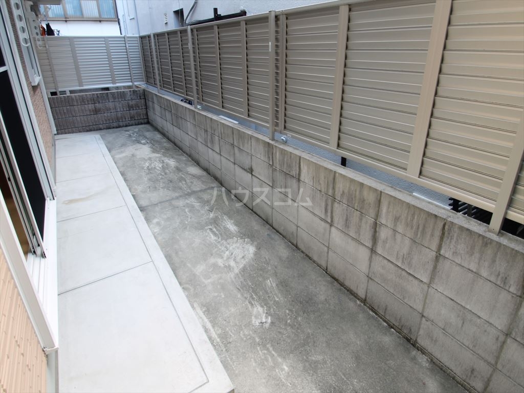 19/30 バルコニー