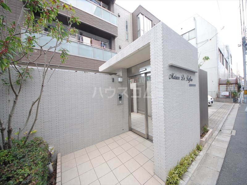 3/7 エントランス