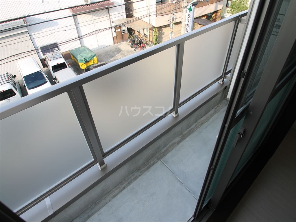 18/28 バルコニー