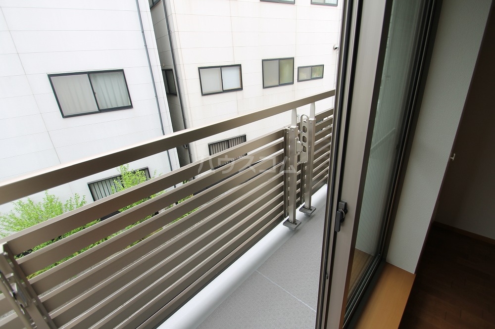 16/27 バルコニー