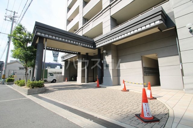 20/26 エントランス