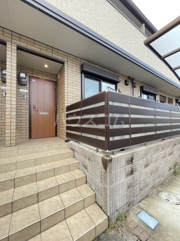 2/4 エントランス