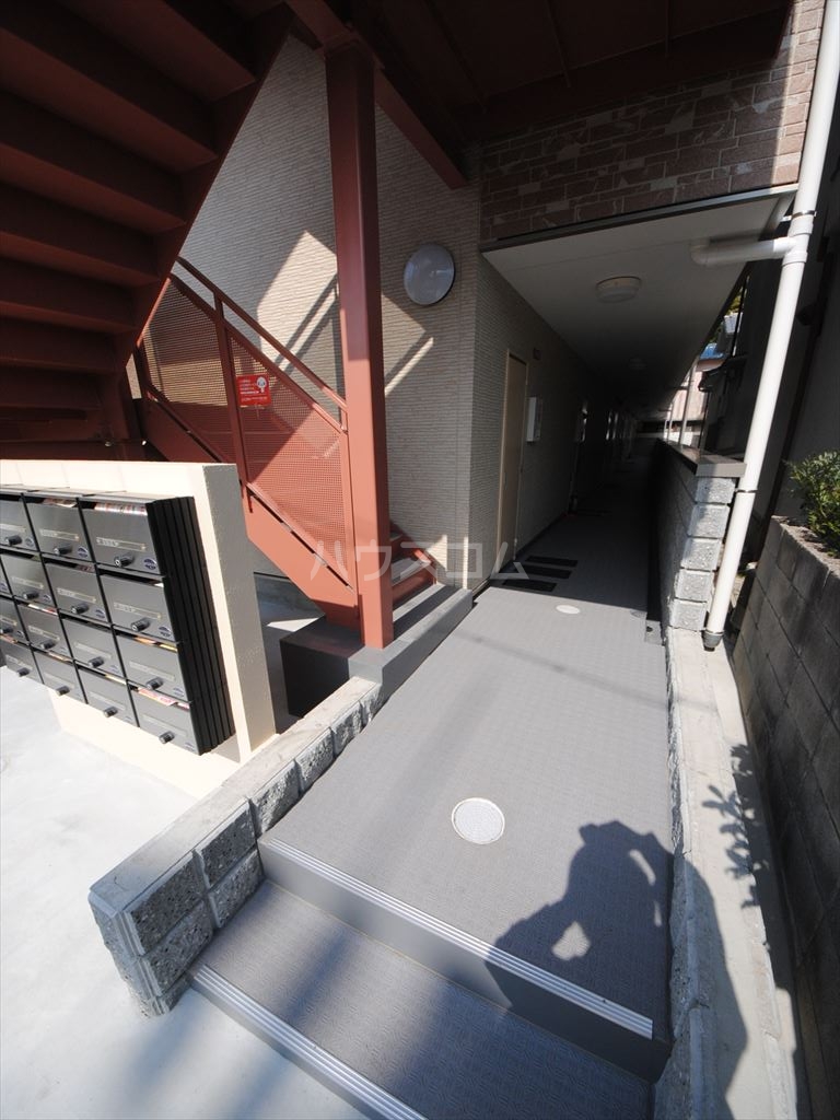 20/25 エントランス