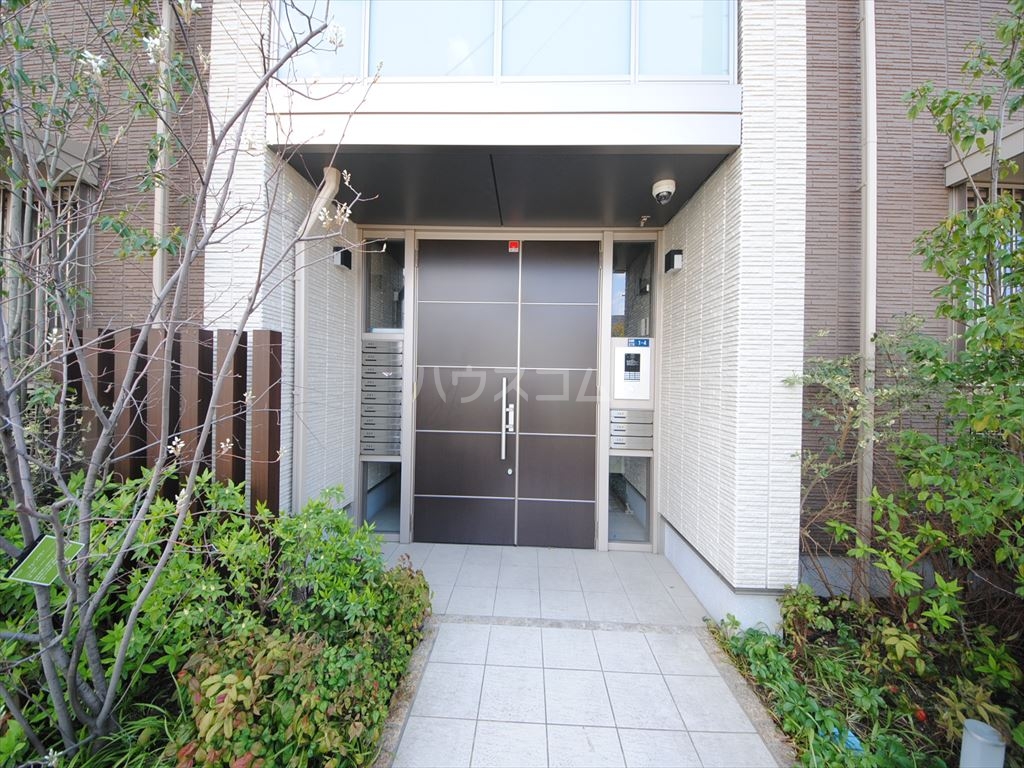 2/3 エントランス