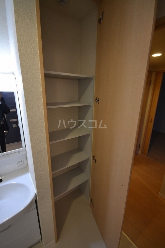 13/30 収納