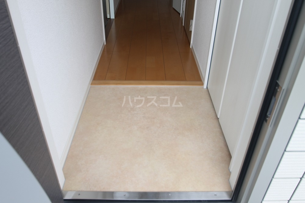 14/30 玄関