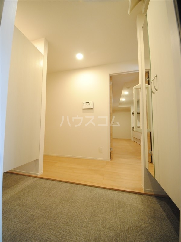 14/30 玄関