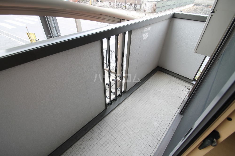 20/27 バルコニー