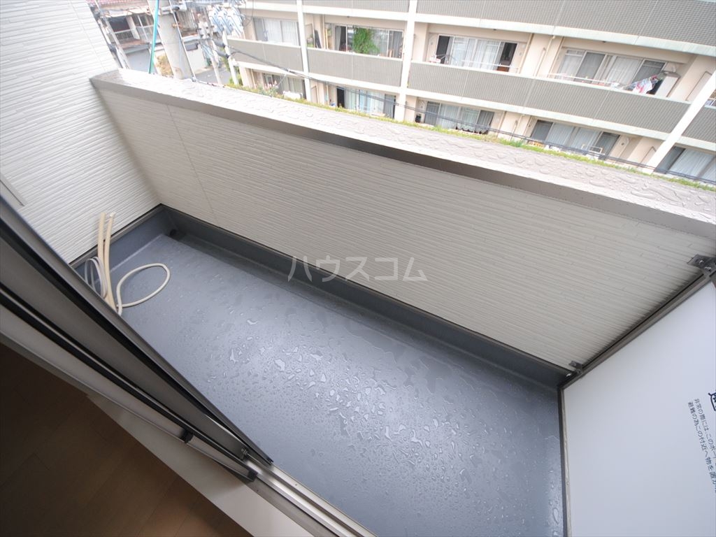 17/27 バルコニー