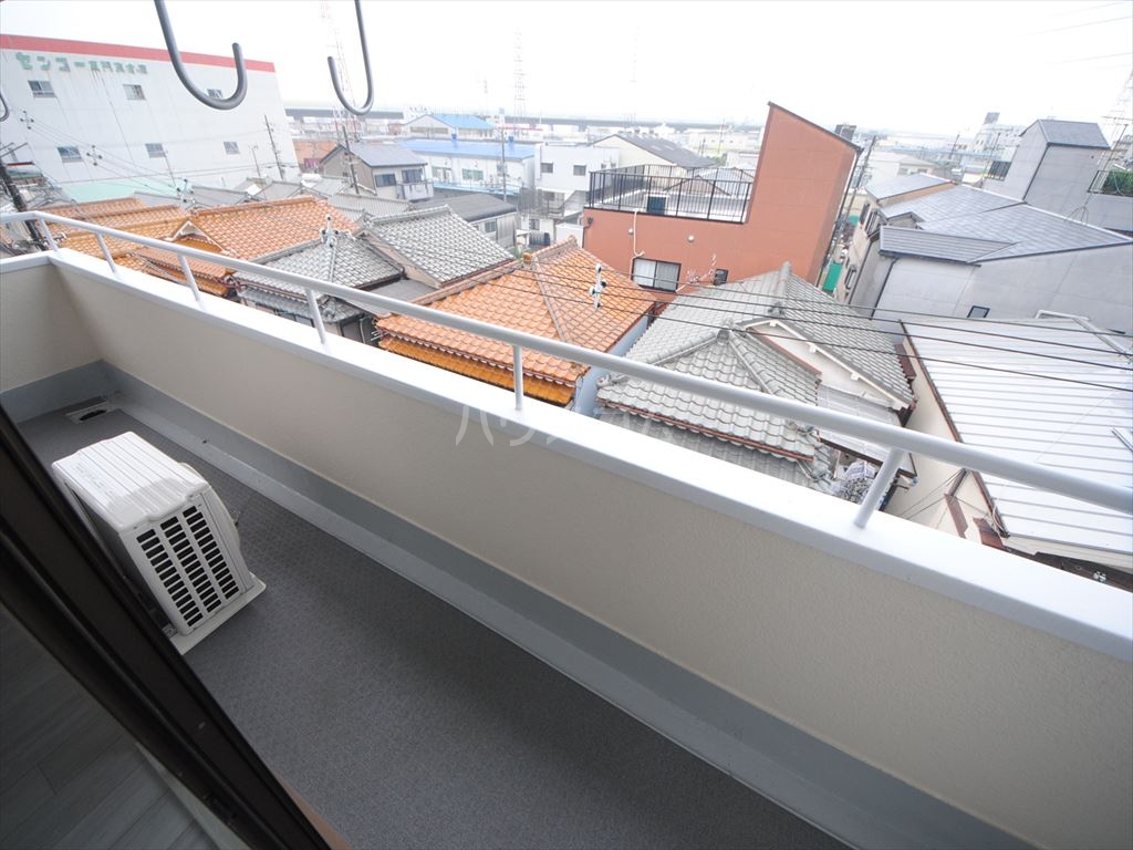 19/30 バルコニー