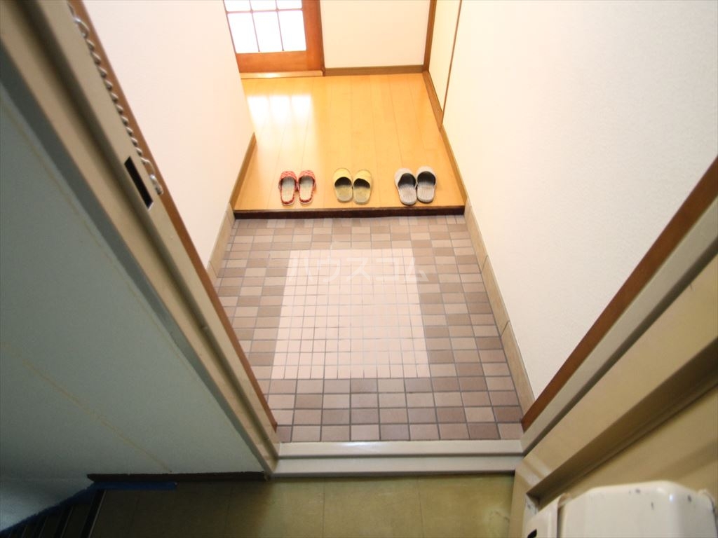 14/30 玄関