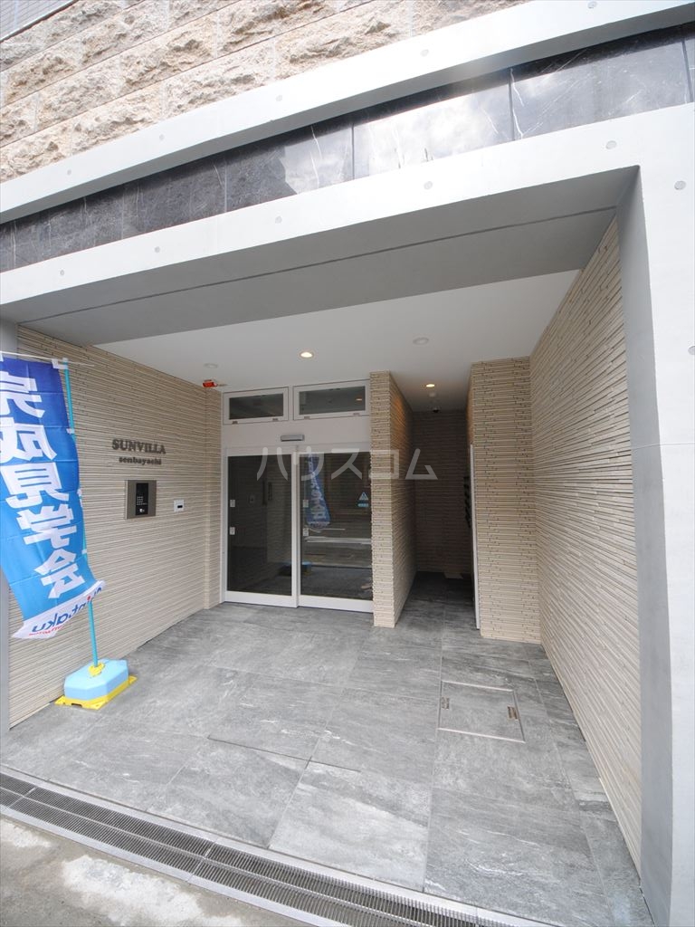 24/29 エントランス