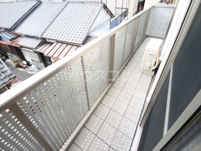 23/30 バルコニー
