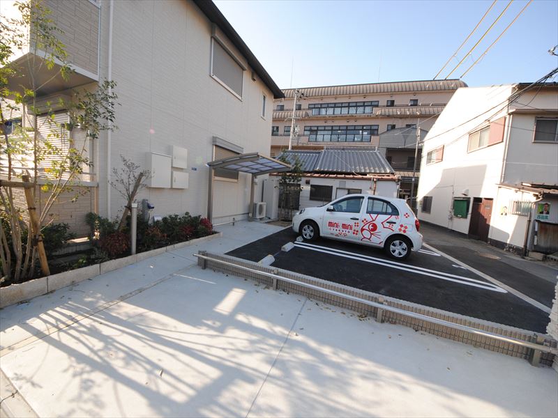 2/3 駐車場