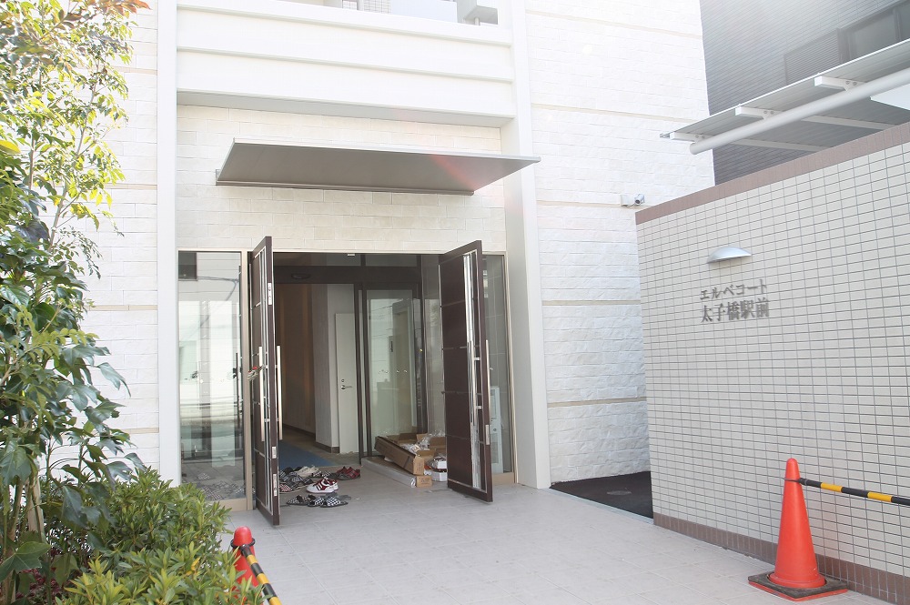 2/5 エントランス