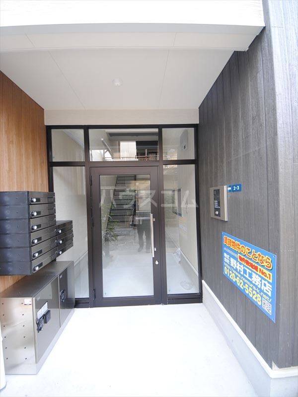 建物エントランス