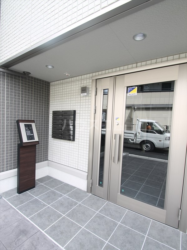 2/3 エントランス