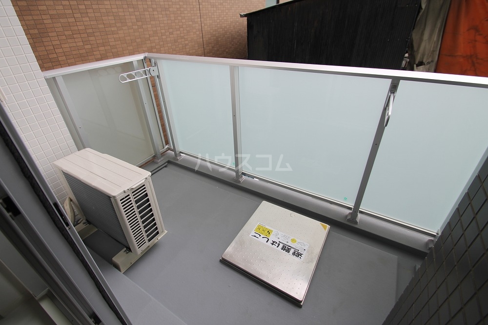 23/30 バルコニー